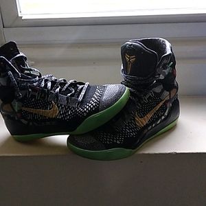 Kobe 9 Elite Glow-in-Dark NOLA Gumbo Shoes